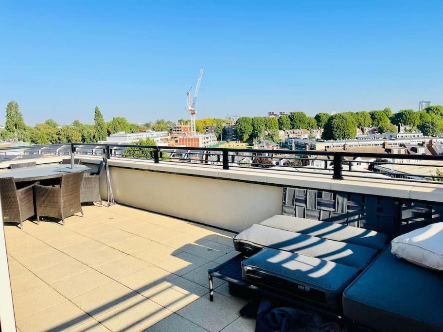 Large Luxury Penthouse With Free Parking Garage Appartement