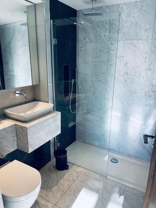 Appartement Large Luxury Penthouse With Free Parking Garage